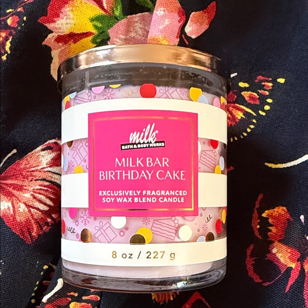 Bath & Body Works Milk Bar Birthday Cake Candle - Pink and White